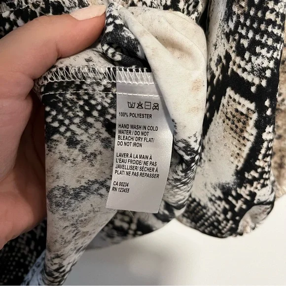 Design Lab | Off Shoulder Snake Print Blouse - Picture 12 of 12